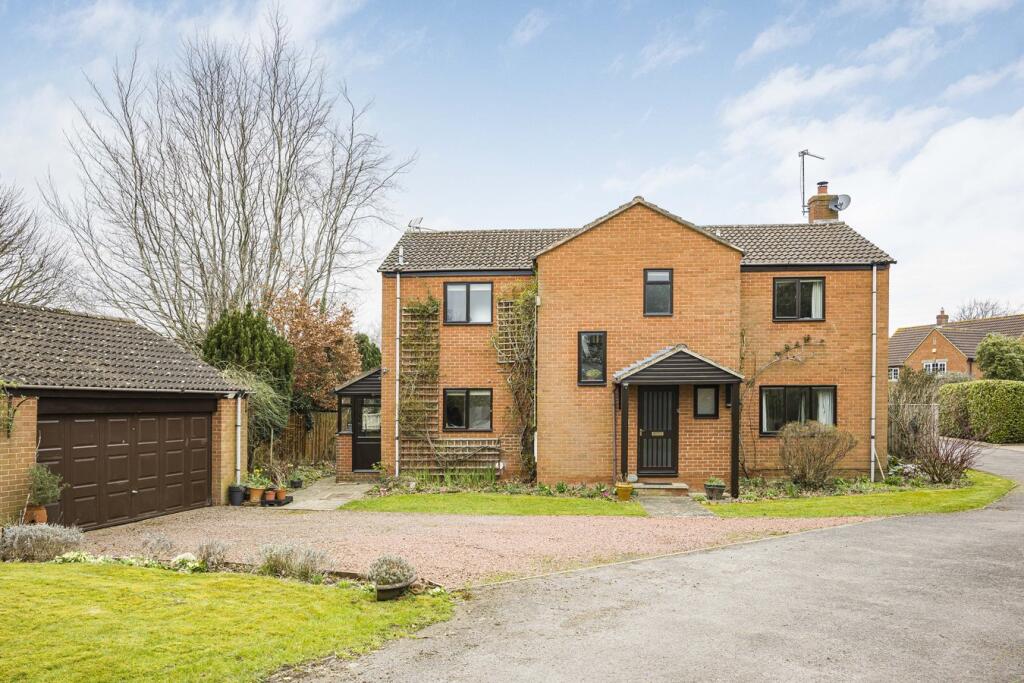 Main image of property: Regent Street, Stonehouse, GL10