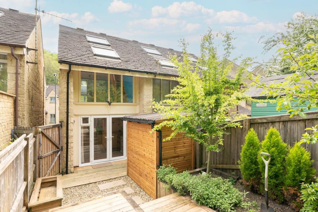 Main image of property: Belvedere Mews, Chalford, GL6