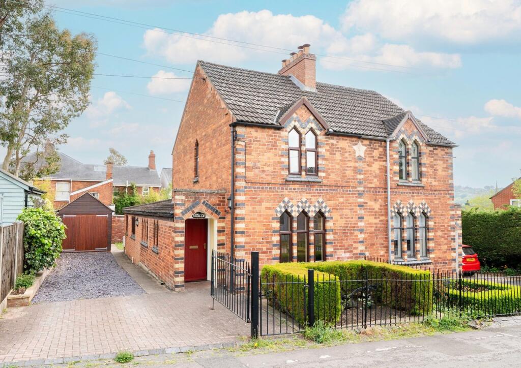Main image of property: Middle Street, Uplands, Stroud, GL5