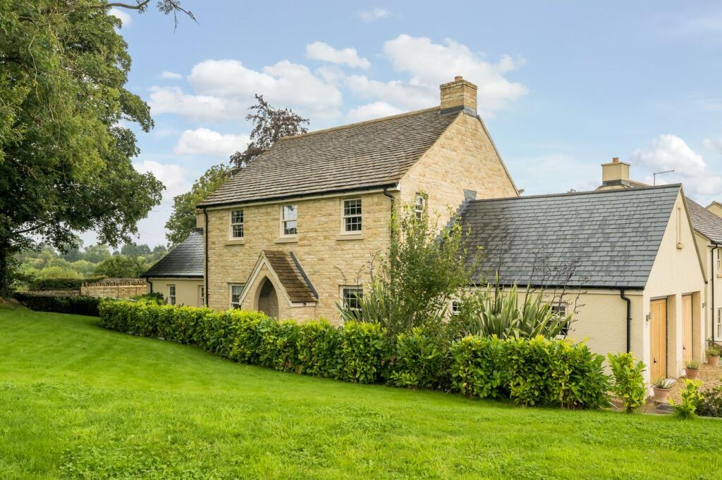 3 bedroom detached house for sale in Sealey Wood Lane, Horsley, Stroud, GL6