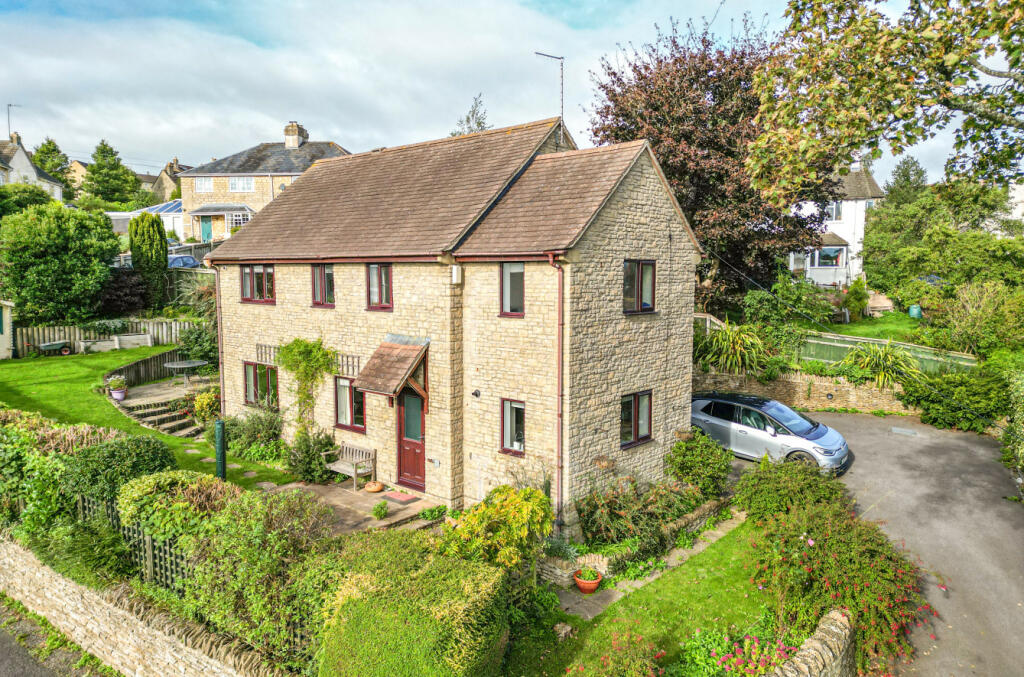 4 bedroom detached house for sale in Star Hill, Nailsworth, GL6