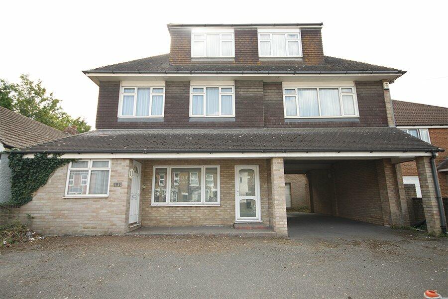 Shop for rent in London Road, Sittingbourne, ME10