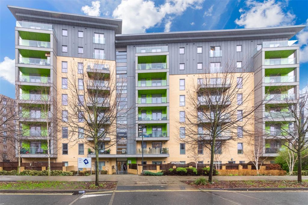 2 bedroom apartment for sale in Falcondale Court, Lakeside Drive, Park