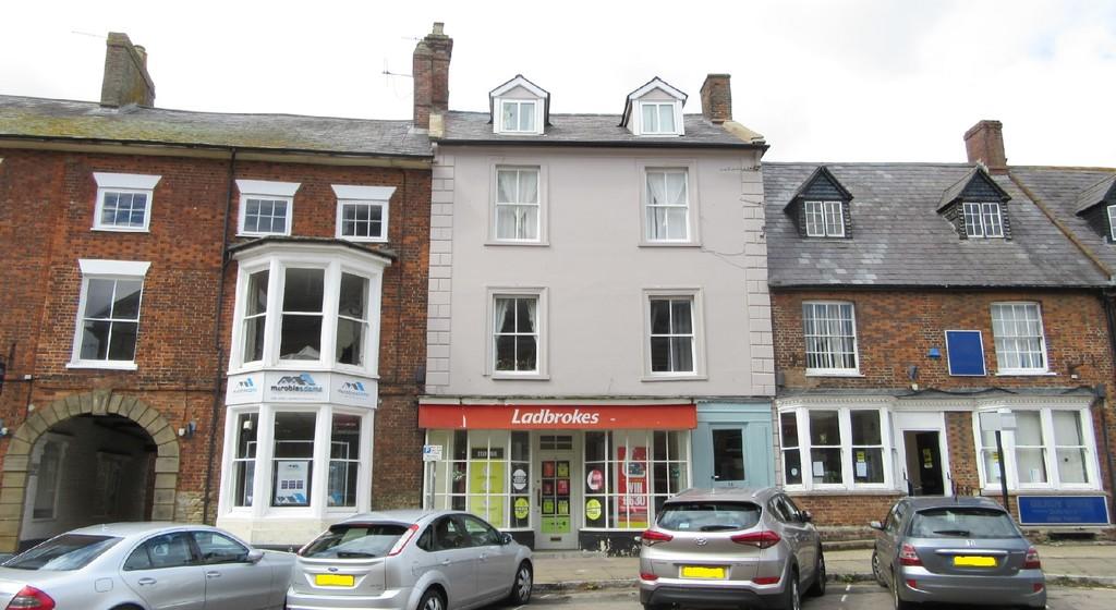 Commercial property for sale in Brackley Northamptonshire, NN13