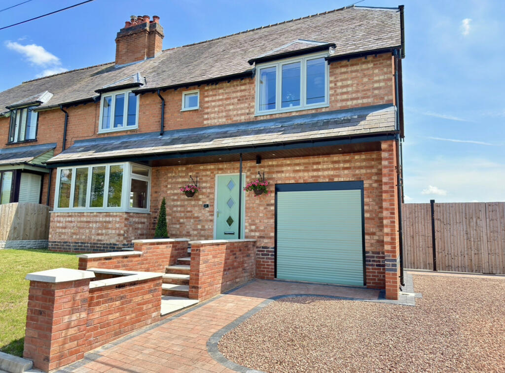 5 bedroom semidetached house for sale in Brookhouse Lane, Callow Hill