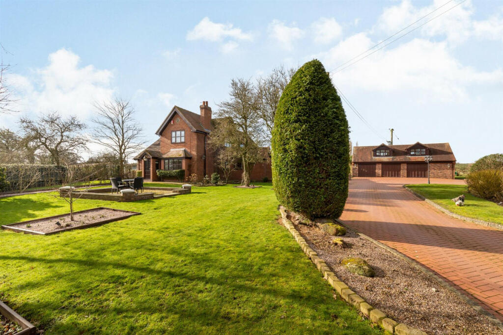 4 bedroom detached house for sale in Marston Lane Stafford
