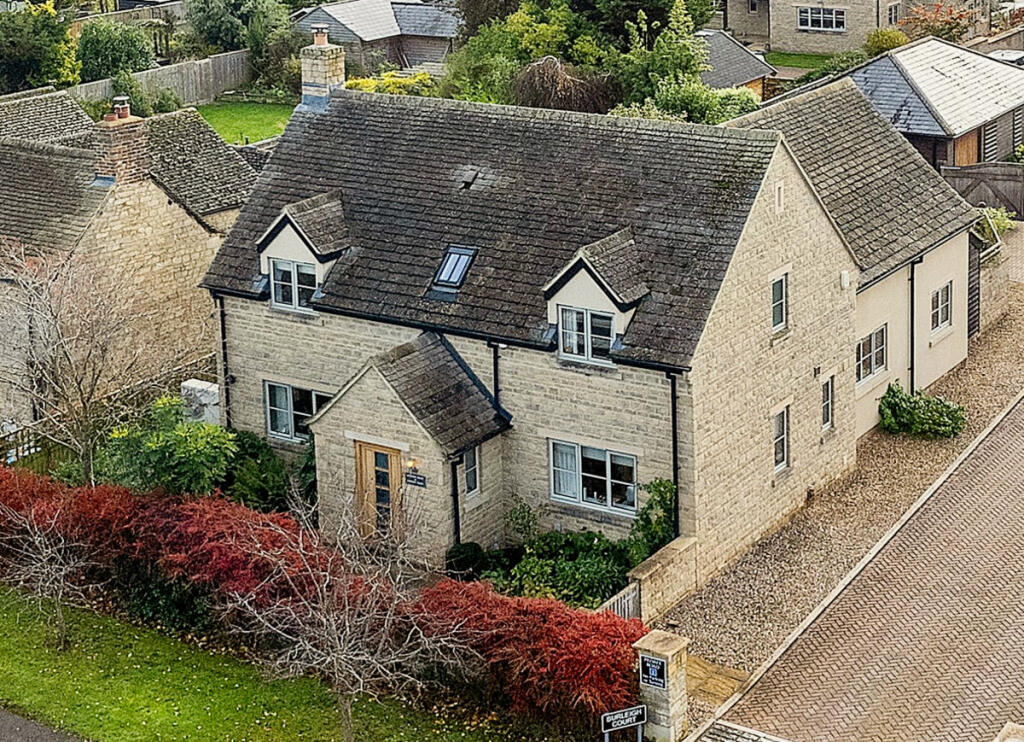 4 bedroom detached house for sale in Burleigh Court Main Road Long