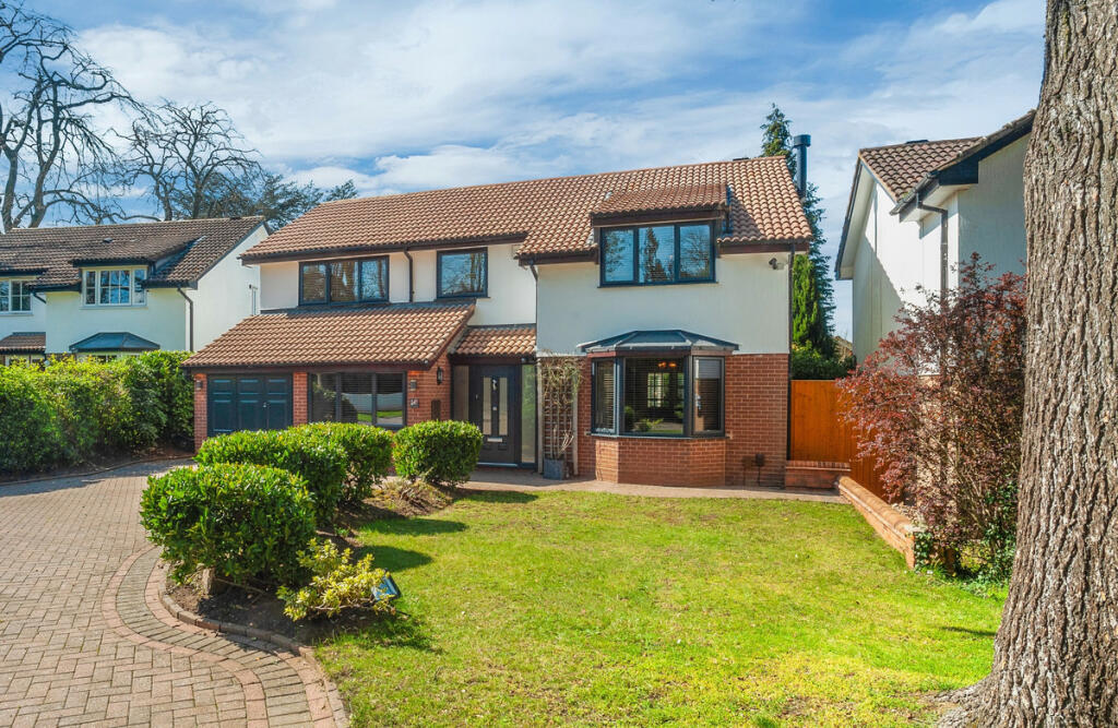 4 bedroom detached house for sale in St. Bernards Road Solihull, West