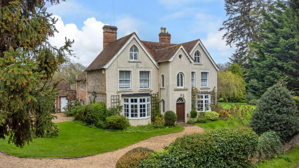 Main image of property: Peppard Common Henley-on-Thames, Oxfordshire, RG9 5JE