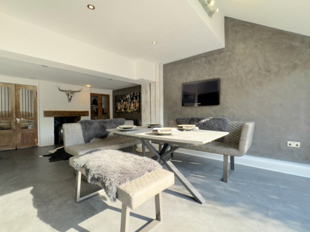 Additional property image - High Street, Henley-In-Arden, Warwickshire B95 5AG
