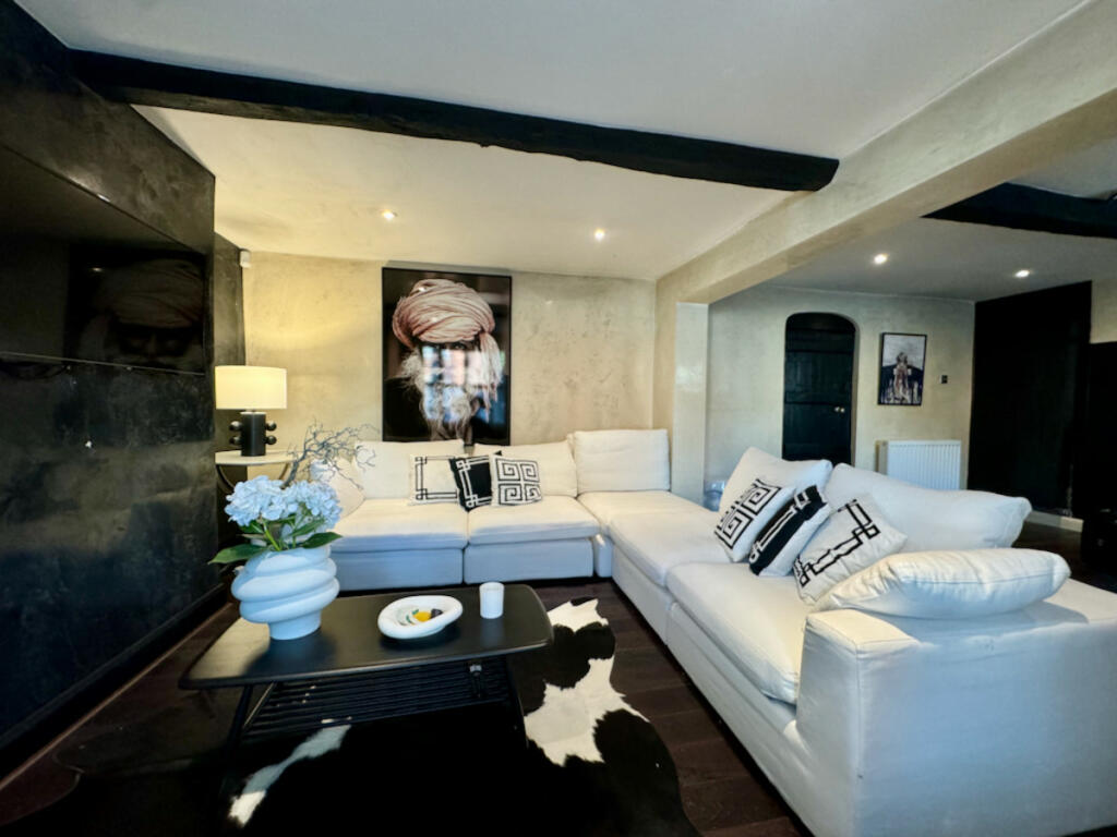 Additional property image - High Street, Henley-In-Arden, Warwickshire B95 5AG