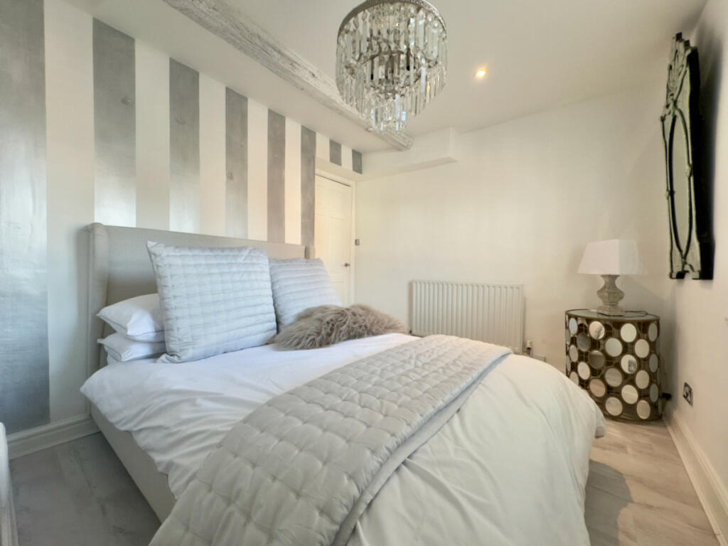 Additional property image - High Street, Henley-In-Arden, Warwickshire B95 5AG