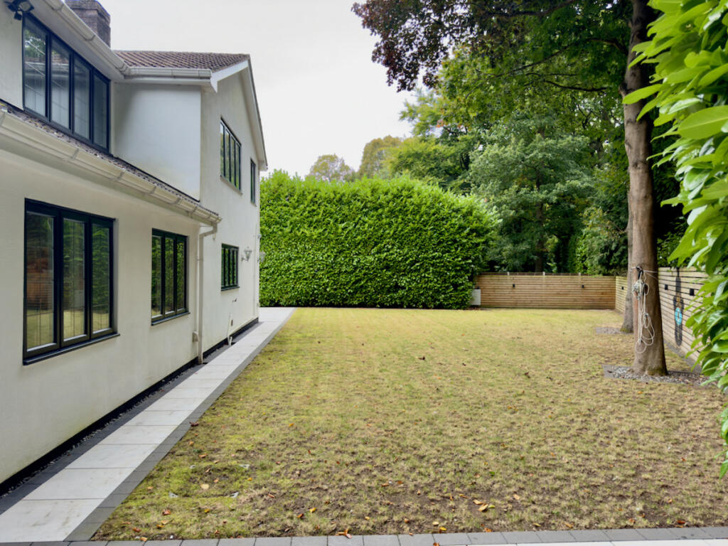Additional property image - Claverdon Drive, Sutton Coldfield, West Midlands B74 3AH