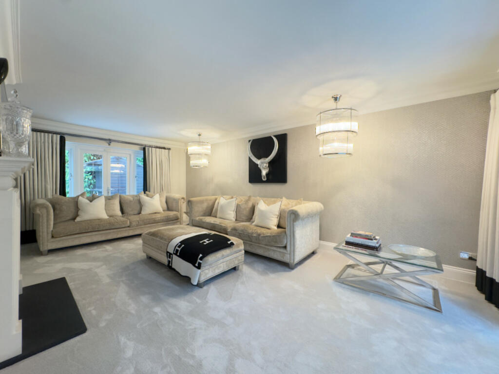 Additional property image - Claverdon Drive, Sutton Coldfield, West Midlands B74 3AH