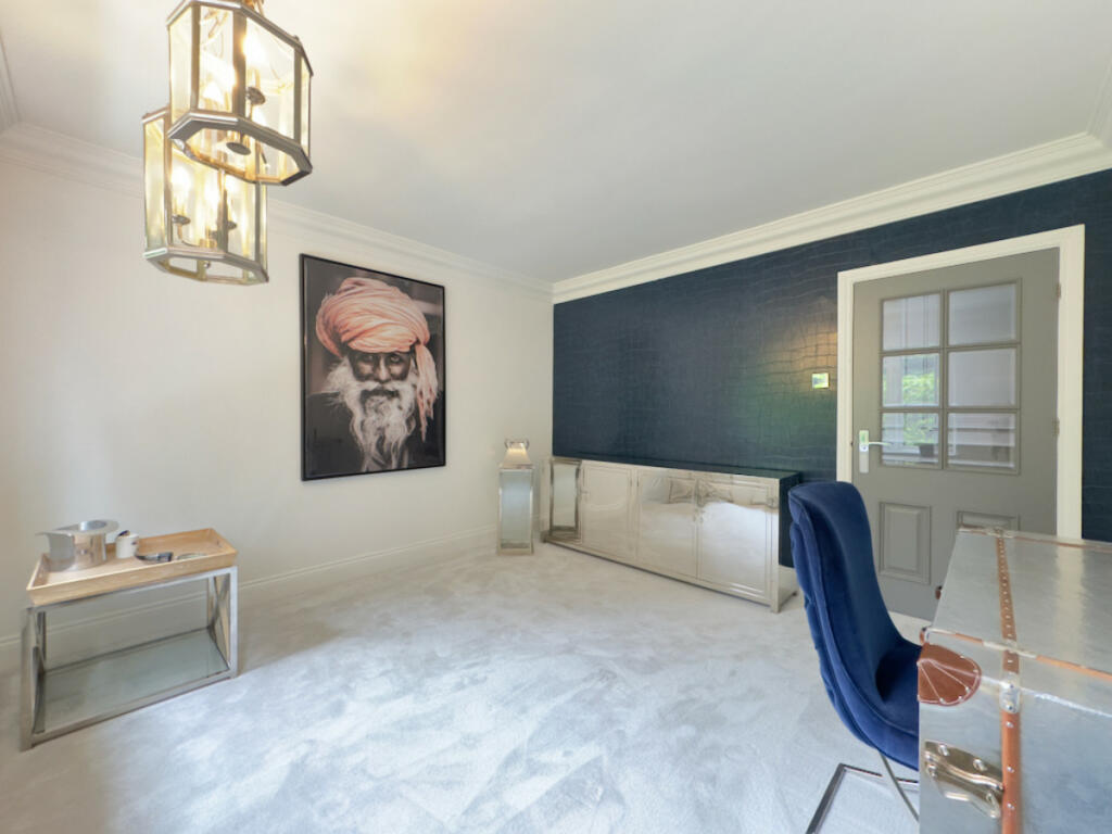 Additional property image - Claverdon Drive, Sutton Coldfield, West Midlands B74 3AH