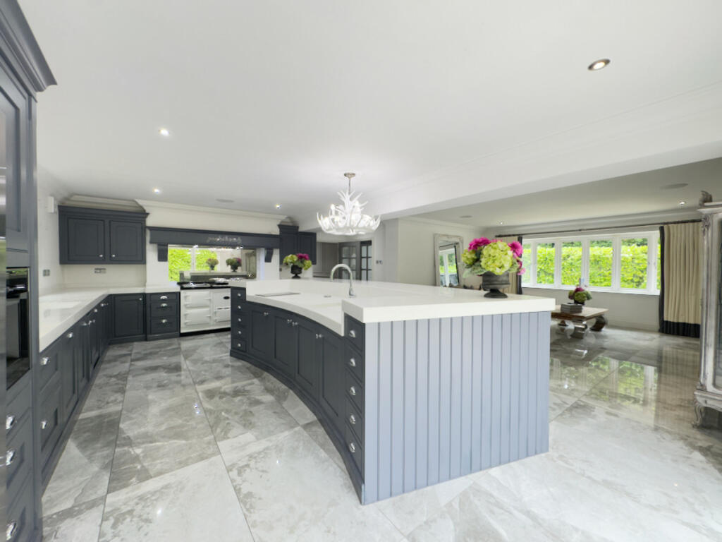 Additional property image - Claverdon Drive, Sutton Coldfield, West Midlands B74 3AH