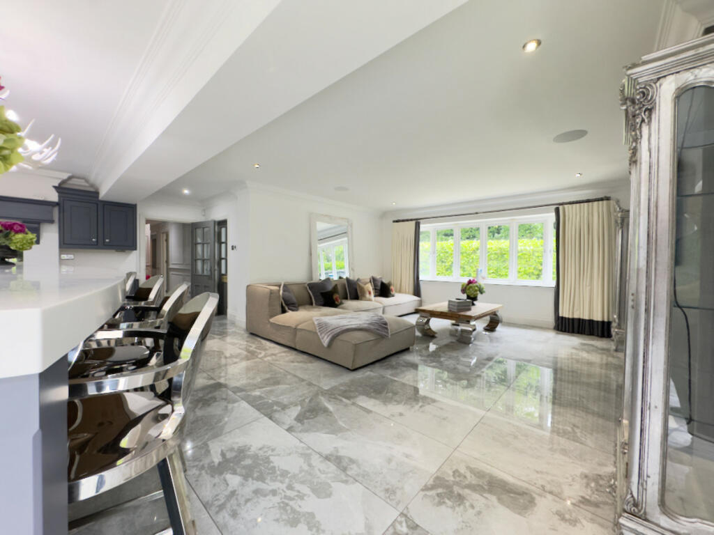 Additional property image - Claverdon Drive, Sutton Coldfield, West Midlands B74 3AH