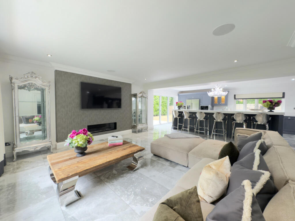 Additional property image - Claverdon Drive, Sutton Coldfield, West Midlands B74 3AH
