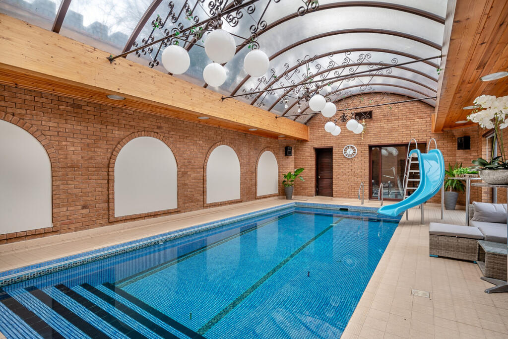 Primary image of The Colesleys, Coleshill, Warwickshire B46 3BU