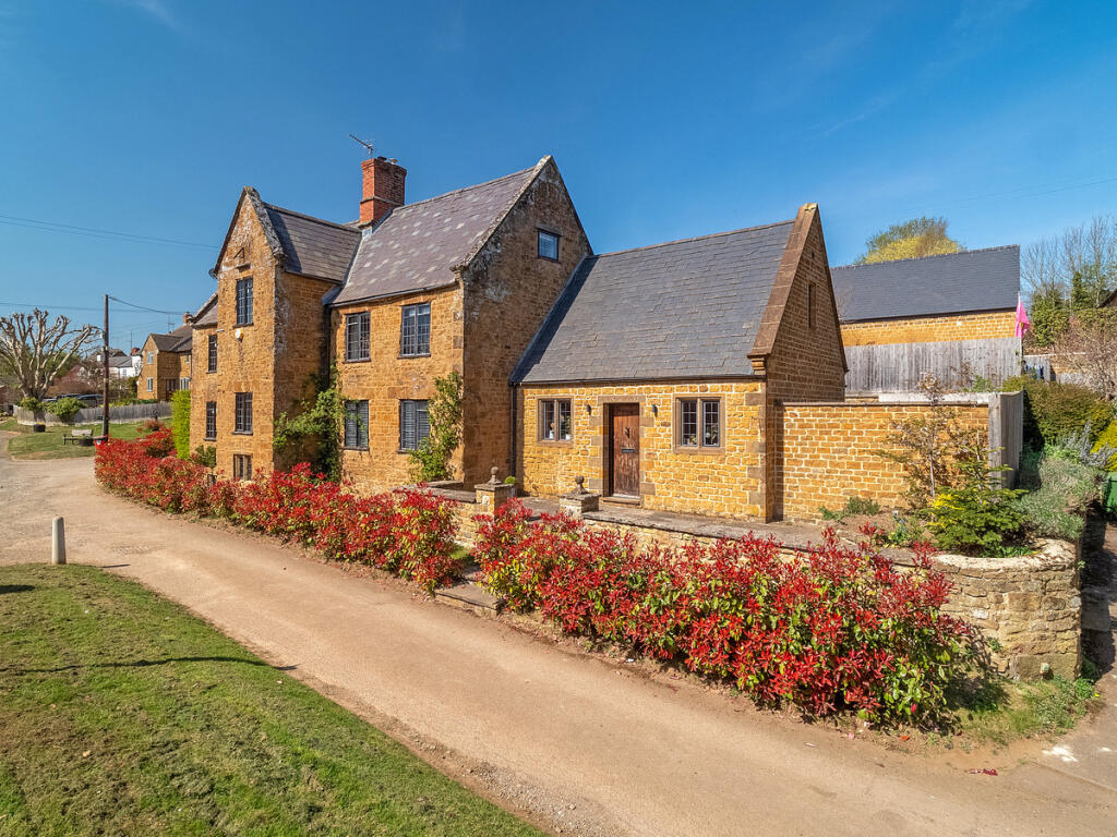 Main image of property: Main Street North Newington Banbury, Oxfordshire, OX15 6AF