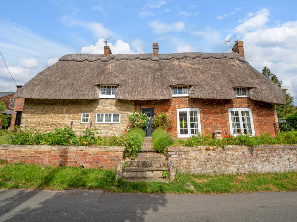 Main image of property: Old End Padbury Buckingham, Buckinghamshire, MK18 2BB