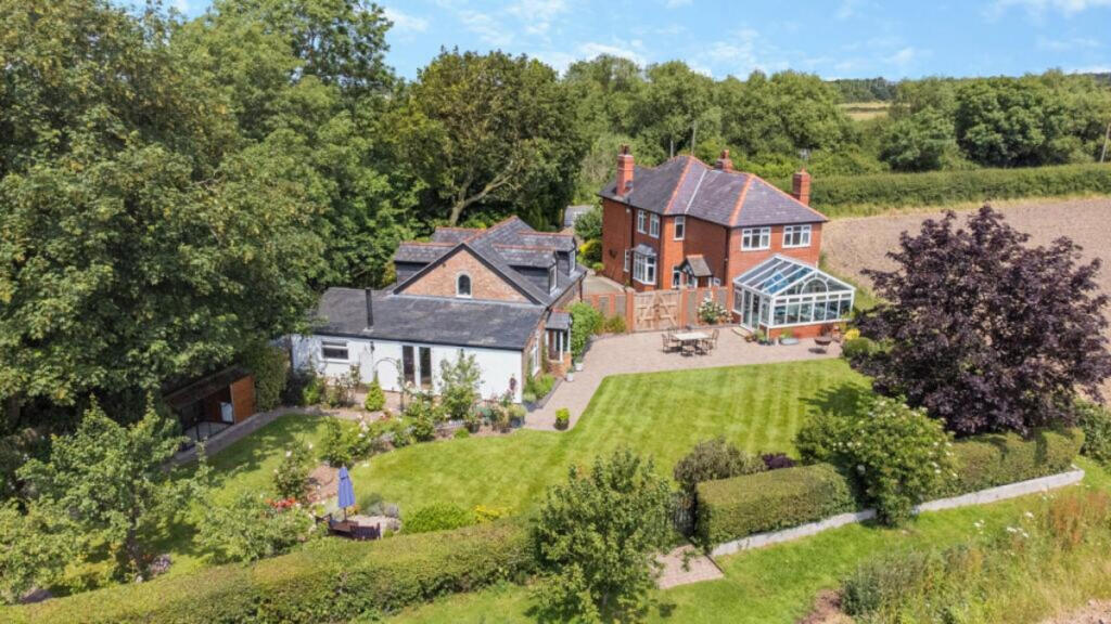 Main image of property: Rake Lane, Eccleston, Chester CH4 9JN