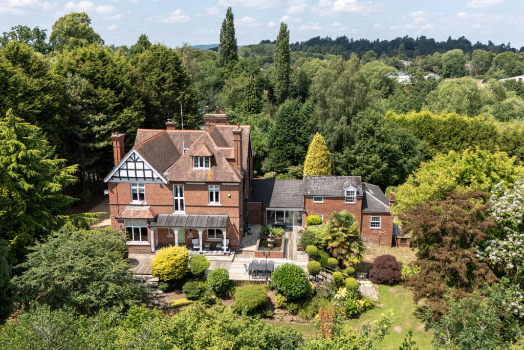 Main image of property: Comberton Road Kidderminster, Worcestershire, DY10 4AA