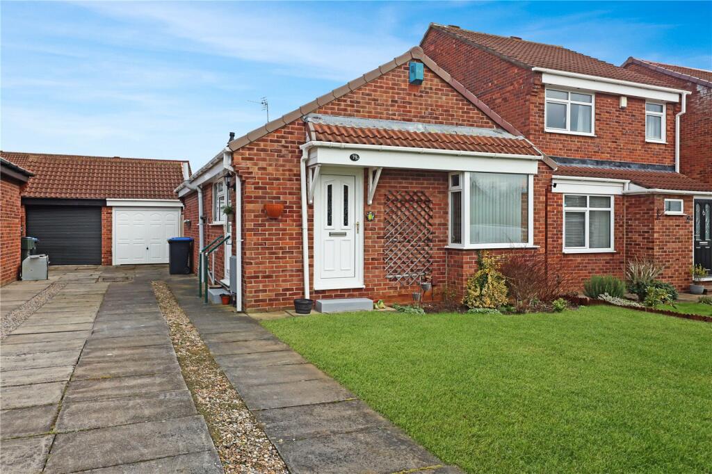 2 bedroom bungalow for sale in Fox Howe, Coulby Newham, TS8