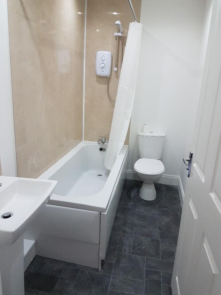 Flat to rent on Shieldmuir Street, Wishaw, Lanarkshire, ML2