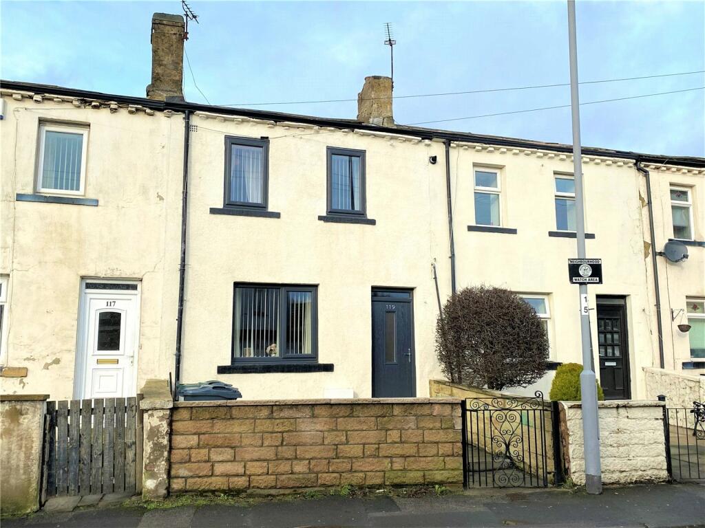 2 bedroom terraced house for rent in Parry Lane, Bradford, West Yorkshire, BD4