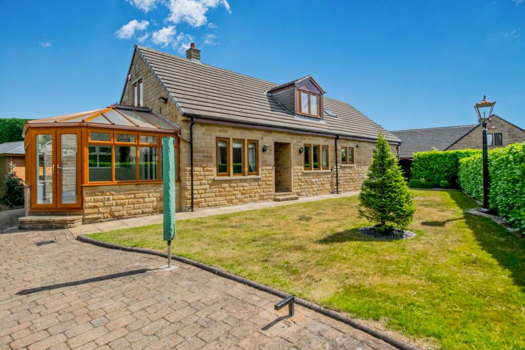 Main image of property: Traith Court, White Lee Road, Batley, West Yorkshire, WF17
