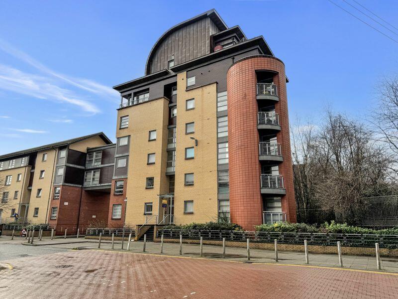 2 bedroom flat for sale in Old Rutherglen Road, New Gorbals, G5