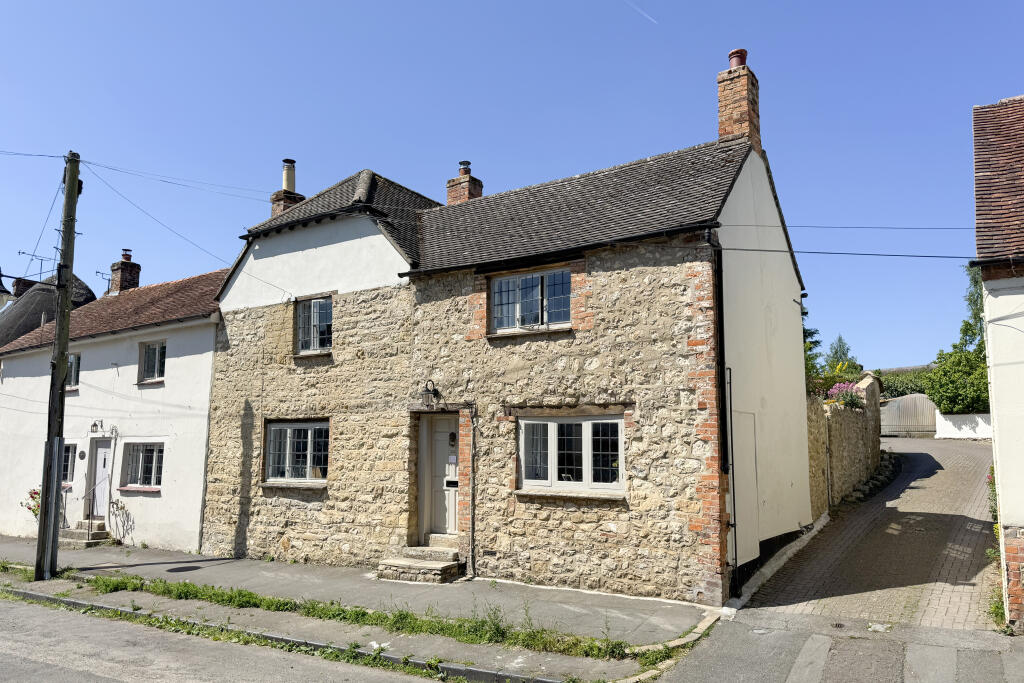 Main image of property: Long Crendon, Buckinghamshire