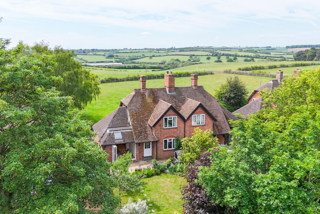 Main image of property: Chearsley, Buckinghamshire, HP18