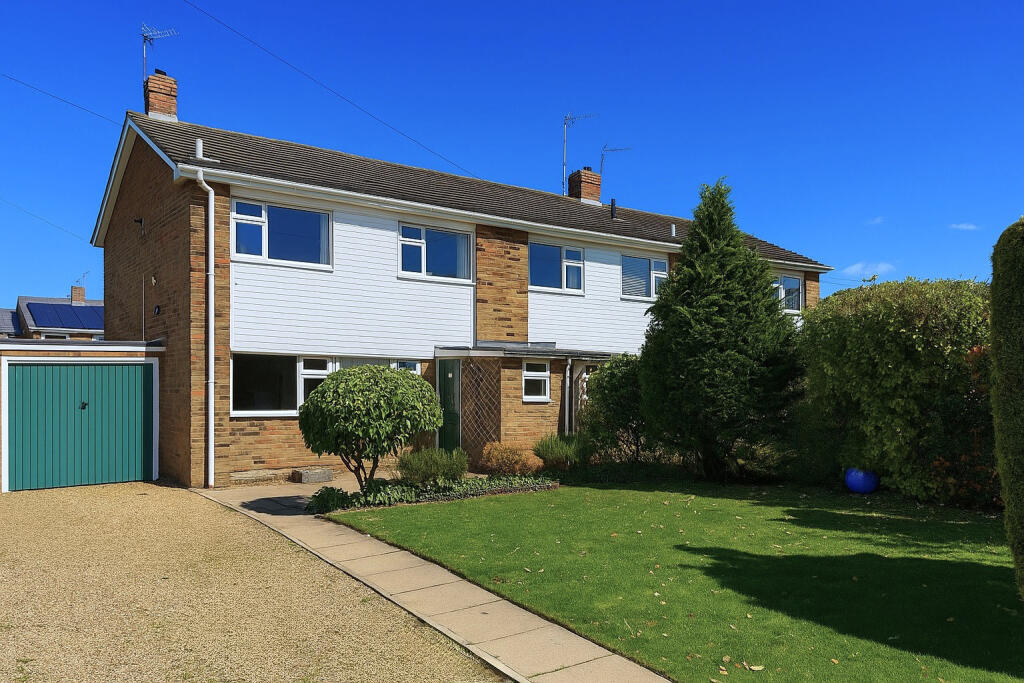 Main image of property: Haddenham, Buckinghamshire, HP17