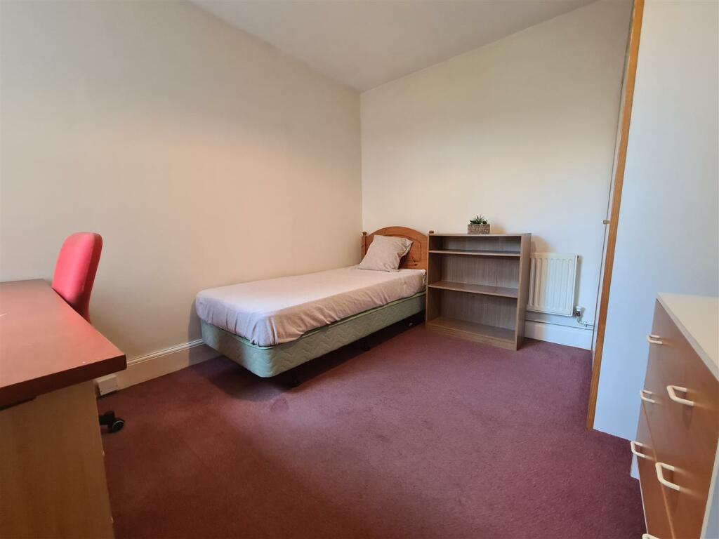 Additional property image - 172 Victoria Road, Cambridge, CB4 3DZ
