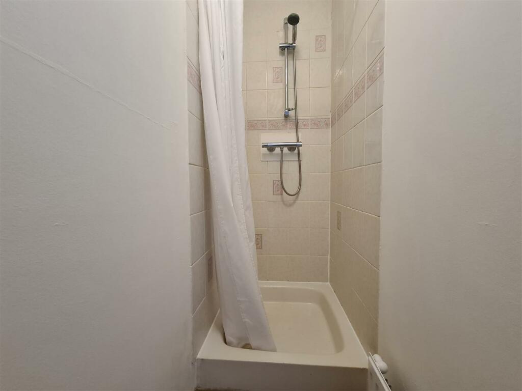 Additional property image - 172 Victoria Road, Cambridge, CB4 3DZ
