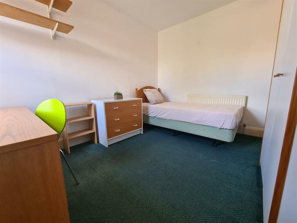Additional property image - 172 Victoria Road, Cambridge, CB4 3DZ