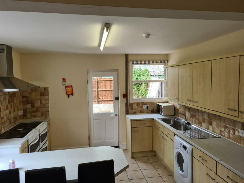 Additional property image - 136 Tenison Road, Cambridge, CB1 2DP