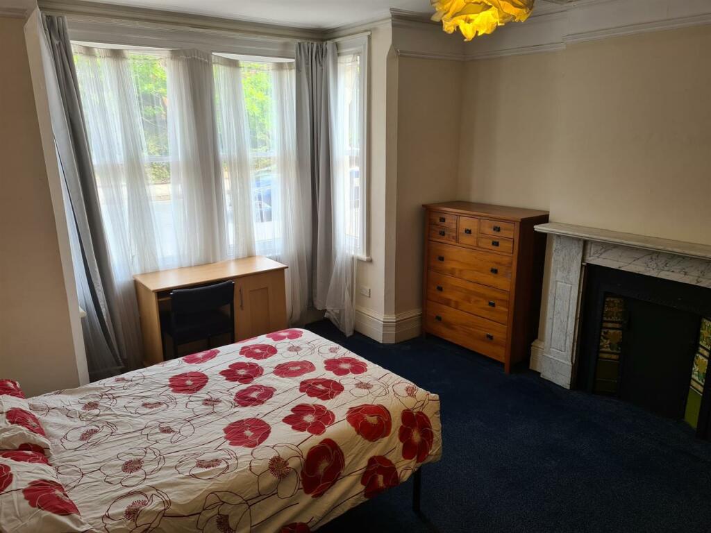 Additional property image - 136 Tenison Road, Cambridge, CB1 2DP
