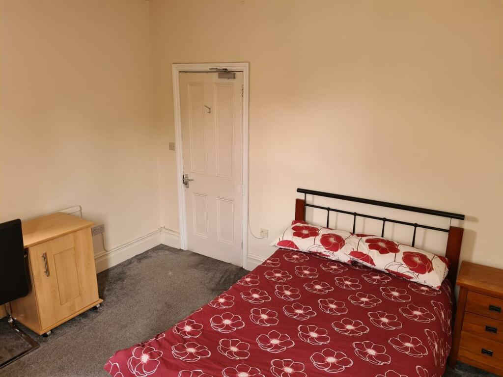 Additional property image - 136 Tenison Road, Cambridge, CB1 2DP