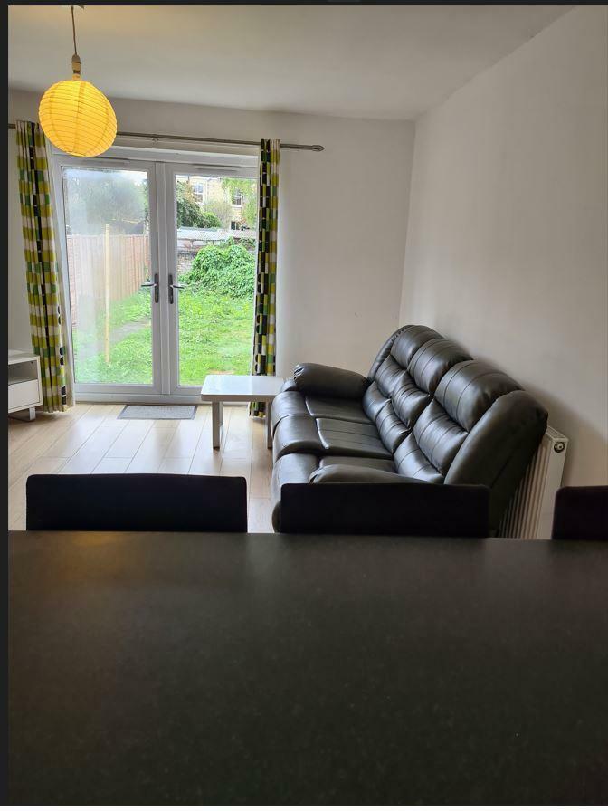 Additional property image - 31 Priory Road, Cambridge, CB5 8HT