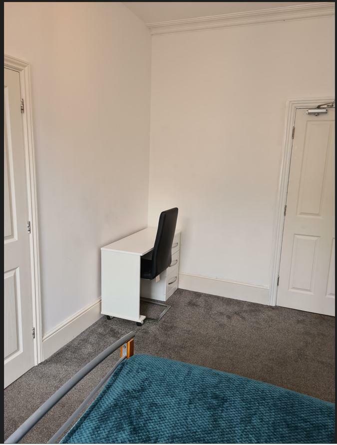 Additional property image - 31 Priory Road, Cambridge, CB5 8HT