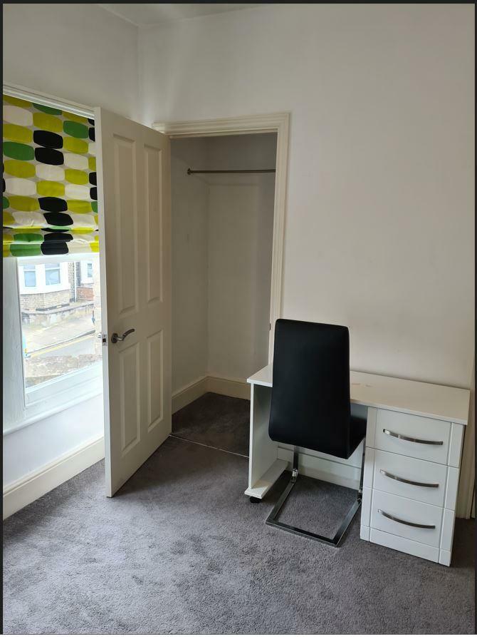 Additional property image - 31 Priory Road, Cambridge, CB5 8HT