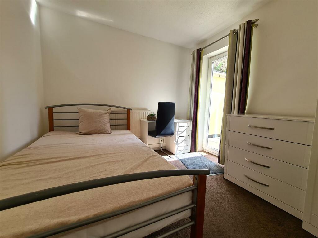 Additional property image - 30 Newmarket Road, Cambridge, CB5 8DT