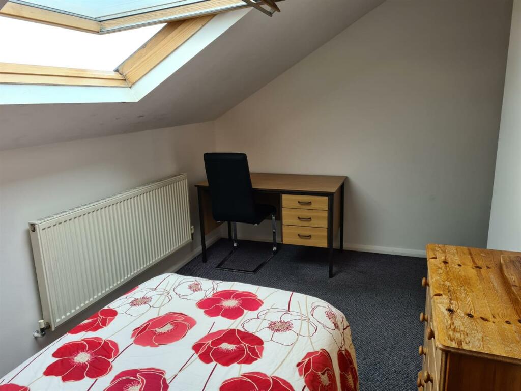 Additional property image - 58b Mill Road, Cambridge, CB1 2AS