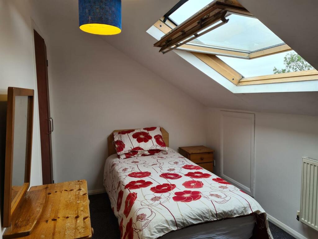 Additional property image - 58b Mill Road, Cambridge, CB1 2AS