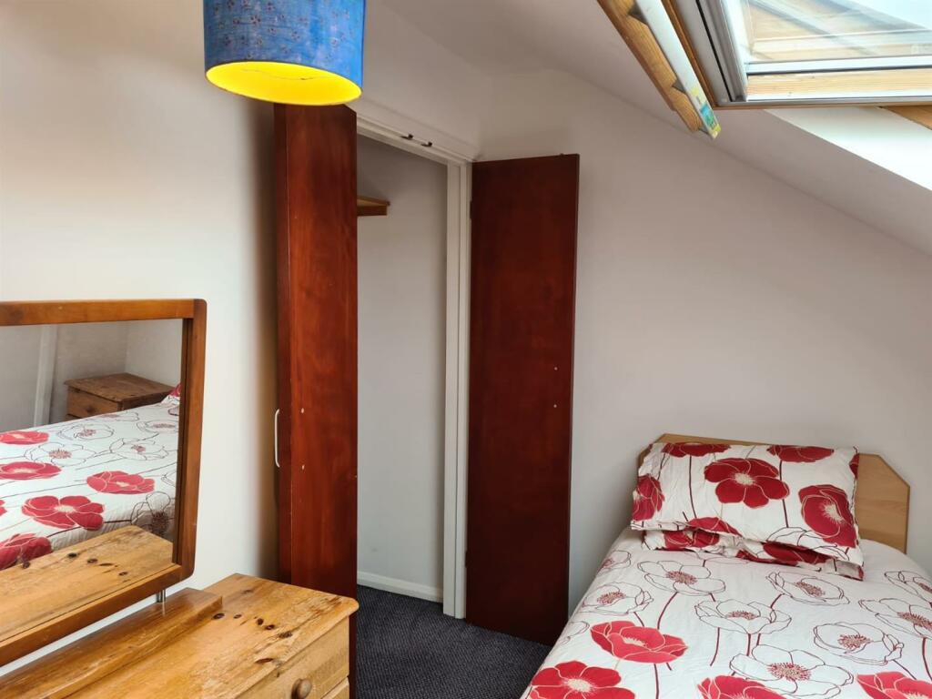 Additional property image - 58b Mill Road, Cambridge, CB1 2AS