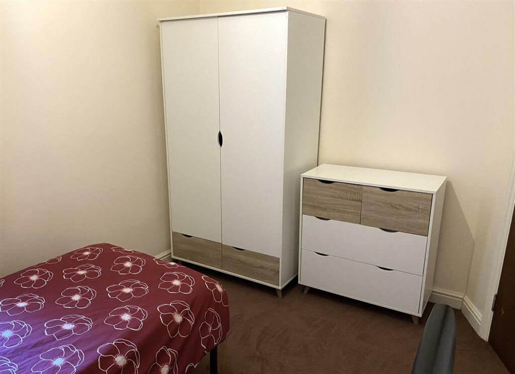 Additional property image - Flat 1, 23 Mill Road, Cambridge, CB1 2AB