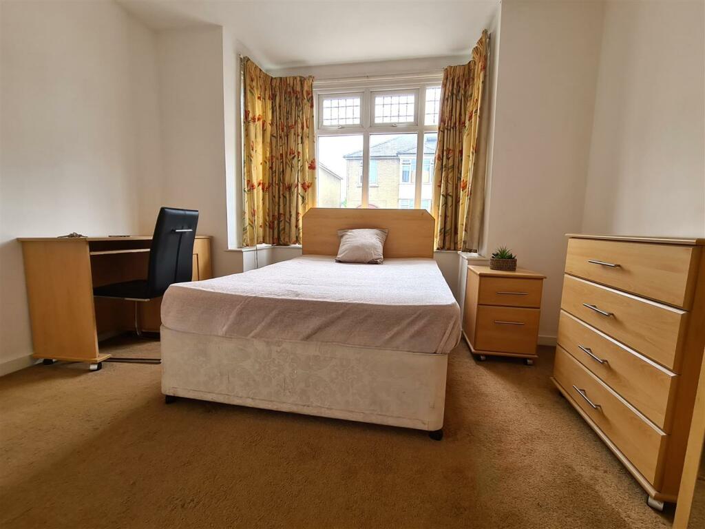 Additional property image - 48 Elizabeth Way, Cambridge, CB4 1EE